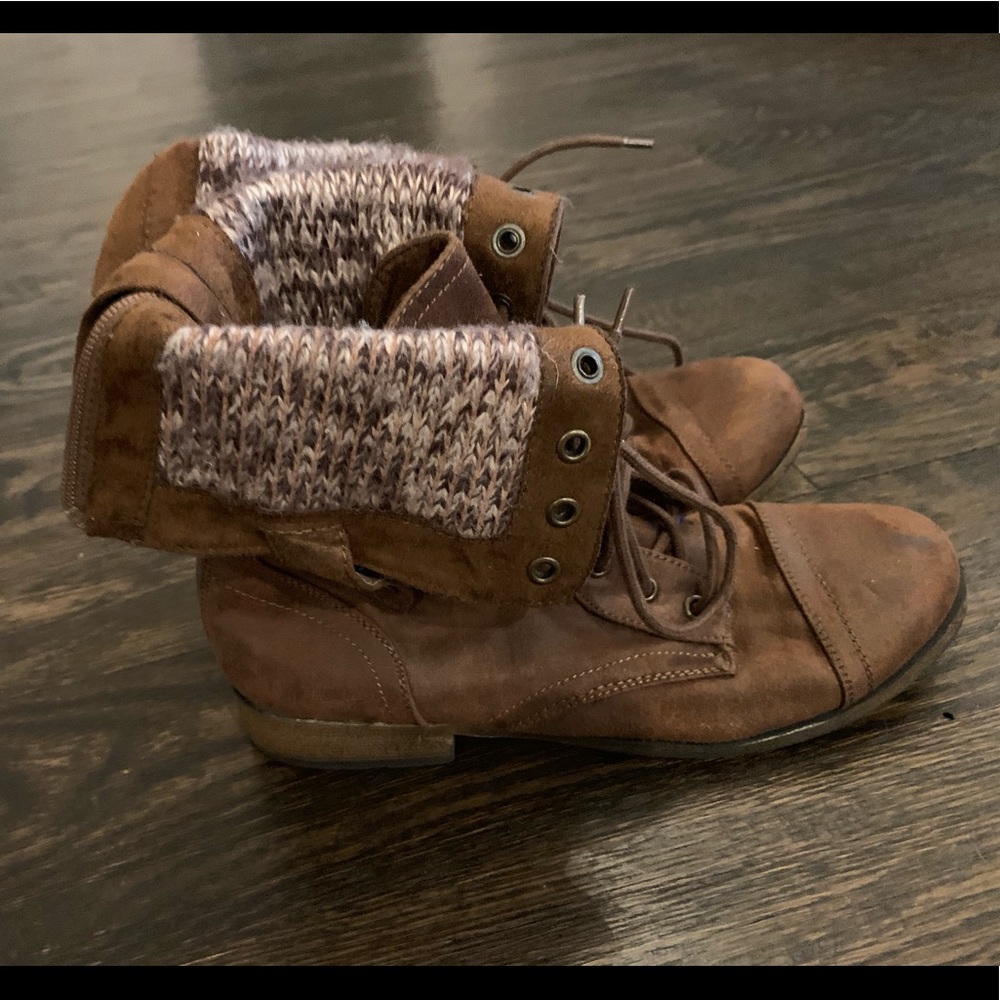 Brown fold over Boots